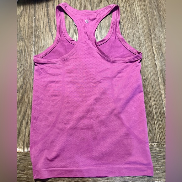 Lululemon Swiftly Tech Racerback 2.0 - Picture 4 of 6